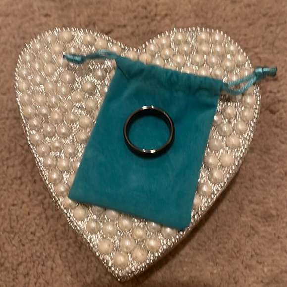 Gunmetal Tungsten Rings for Men/Women Wedding Bands Stepped Beveled Edges Matte - Picture 3 of 5